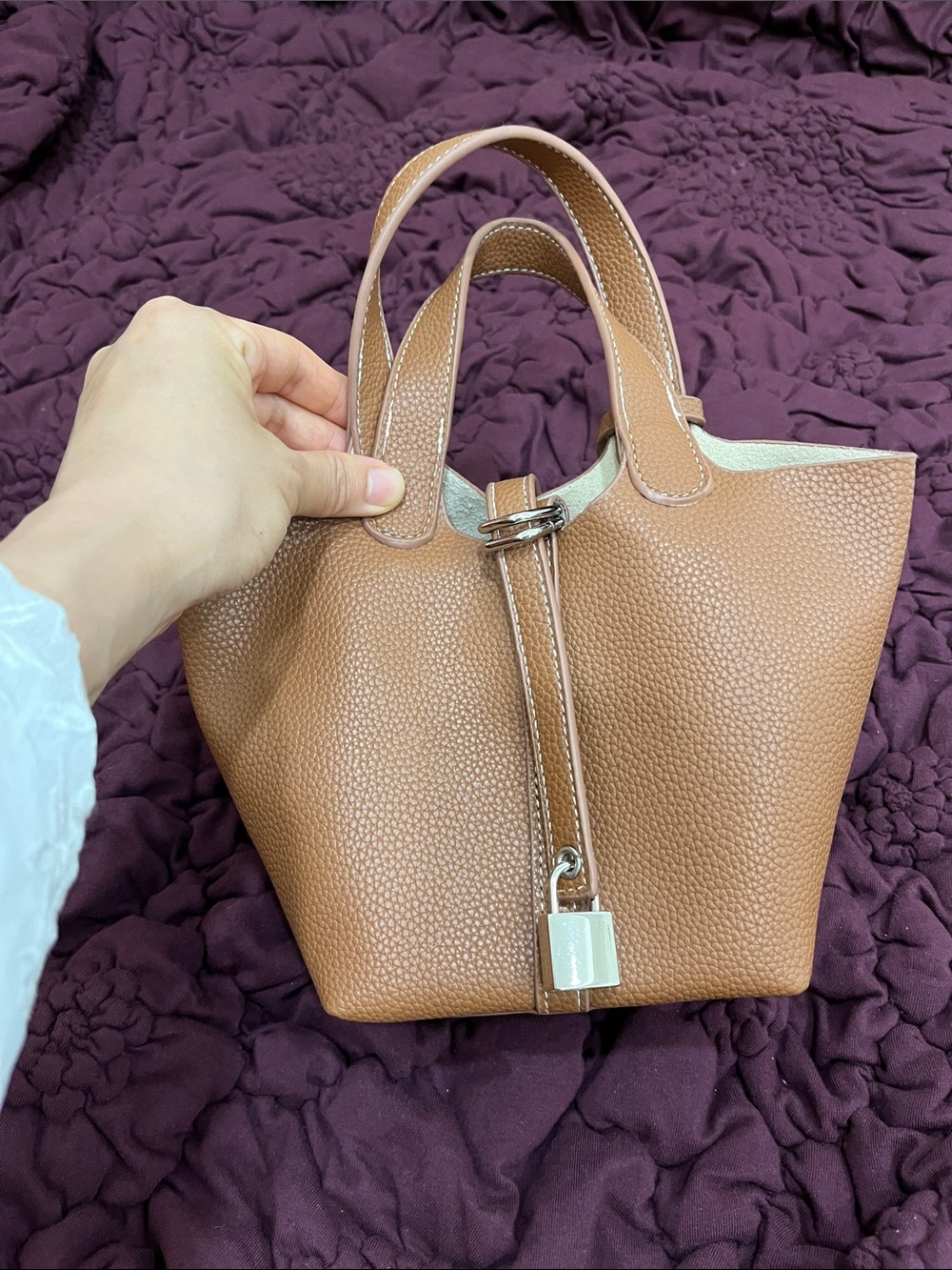 Mini Classic Leather Bag - Picture 4 of 9